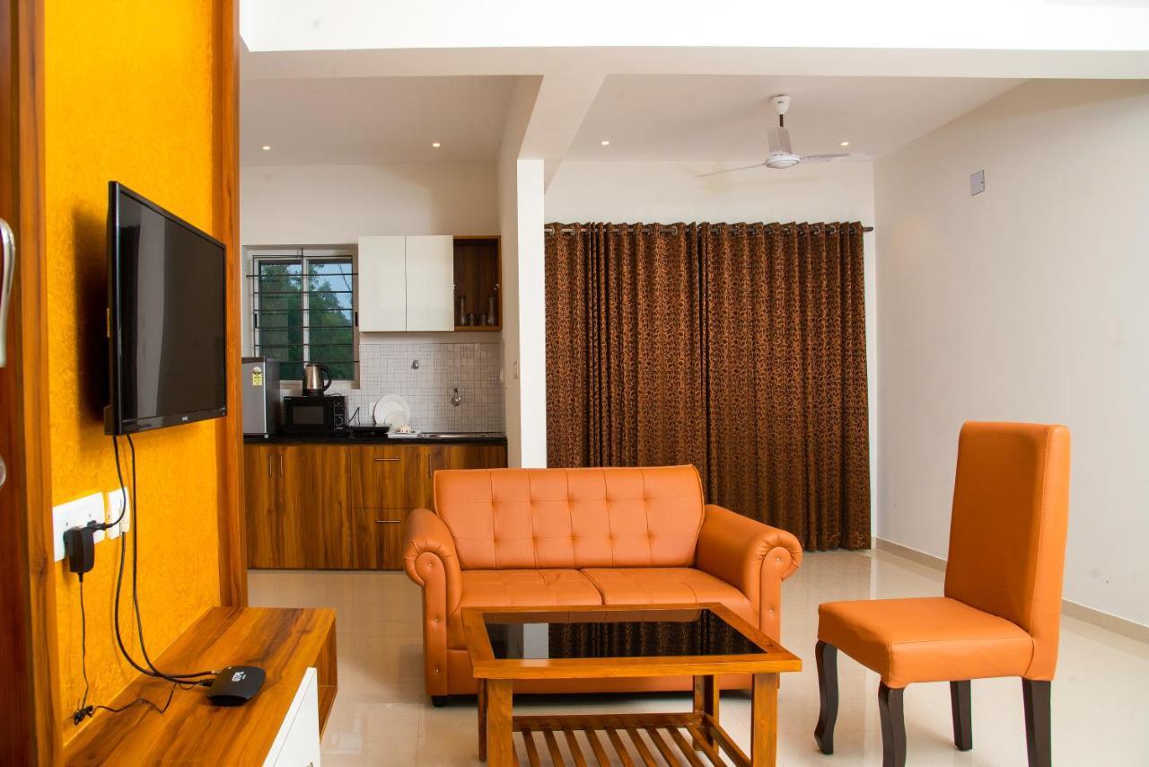 Beach Heaven Deluxe Rooms & Serviced Apartments Suratakal ภายนอก รูปภาพ